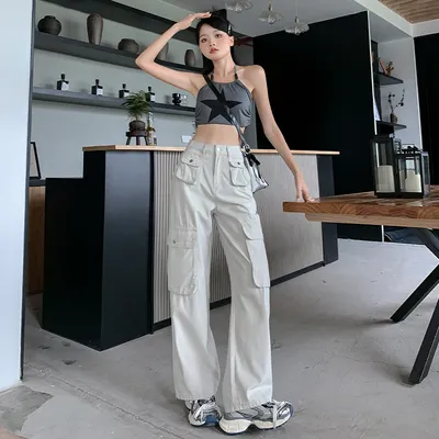 Wide-Leg Multi-Pocket Cargo Pants