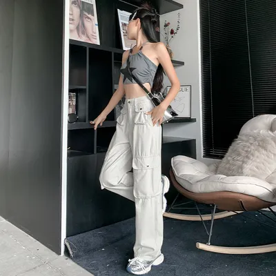 Wide-Leg Multi-Pocket Cargo Pants — view 3
