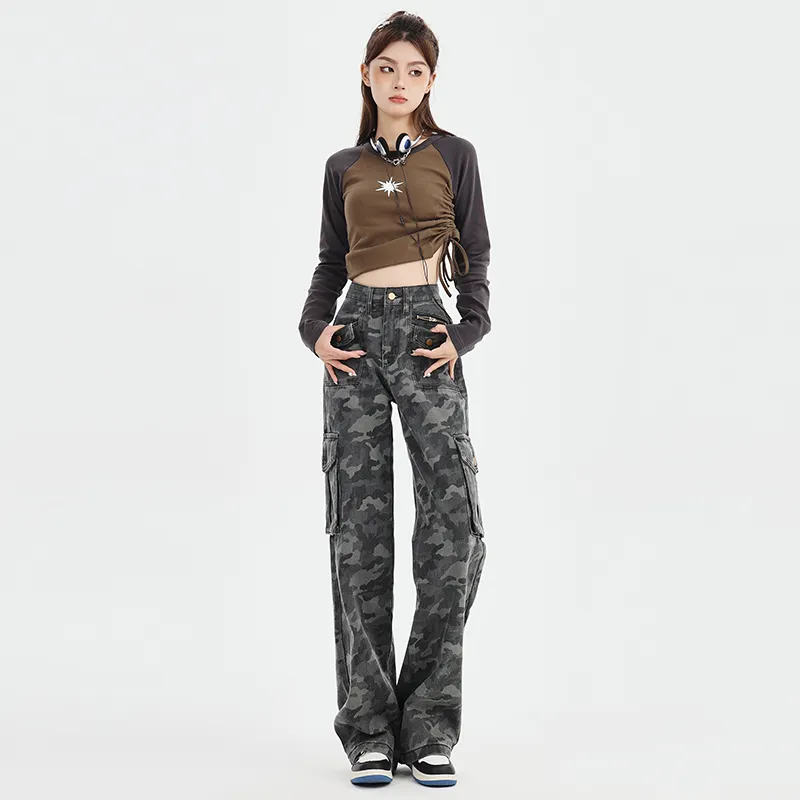 Wide-Leg Camo Multi-Pocket Jeans — view 1