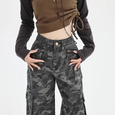 Wide-Leg Camo Multi-Pocket Jeans — view 4