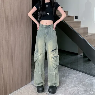 Calça Jeans pernas largas com lavagem vintage com múltiplos bolsos Feminina — view 5