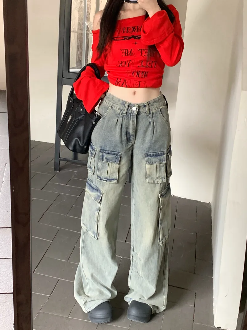 Calça Cargo pernas largas de cintura baixa com múltiplos bolsos Feminina — Detalhes do produto 4