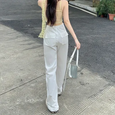 Calça Cargo com múltiplos bolsos Feminina — view 4