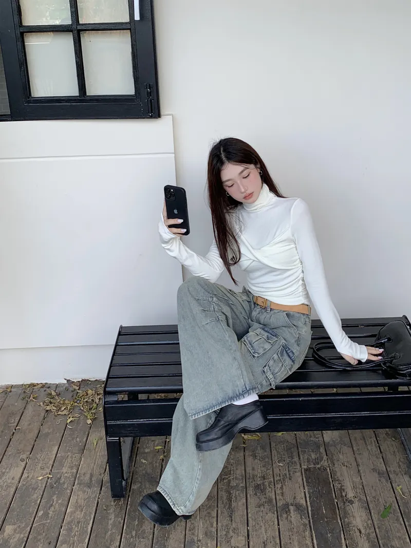 Wide-Leg Low-Rise Washed Cargo Pants — Product details 8
