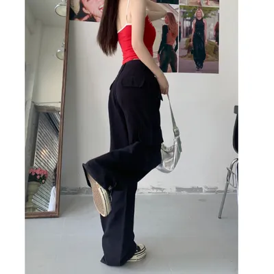 Wide-Leg Multi-Pocket Cargo Pants — view 4