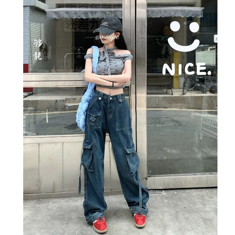 Calça Jeans pernas largas de cintura alta com múltiplos bolsos Feminina — view 1