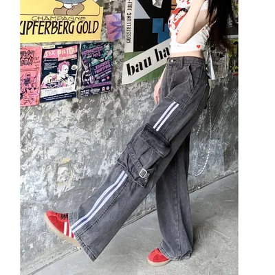 Wide-Leg High-Rise Multi-Pocket Jeans — view 4