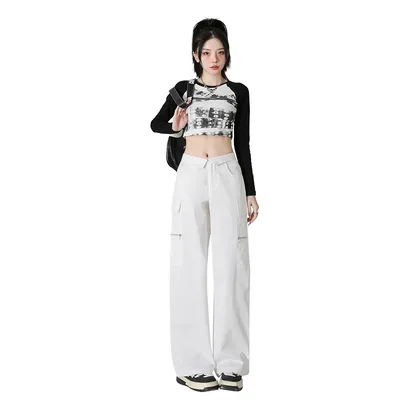 Calça Cargo com múltiplos bolsos Feminina — view 5
