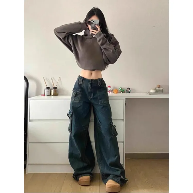 Wide-Leg High-Rise Multi-Pocket Cargo Pants — view 1