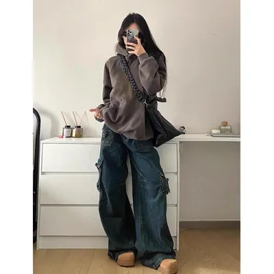 Wide-Leg High-Rise Multi-Pocket Cargo Pants — view 6