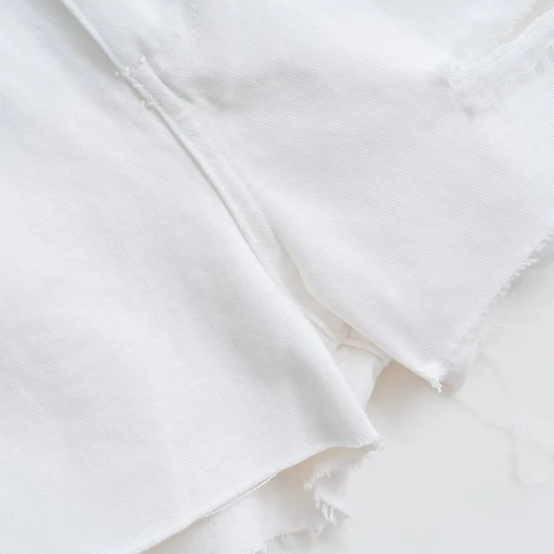 Jeans con rasguños para mujer — Detalles del producto 2