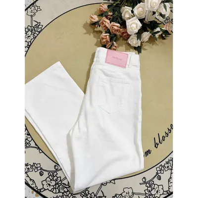 Wide-Leg High-Rise Jeans — view 4